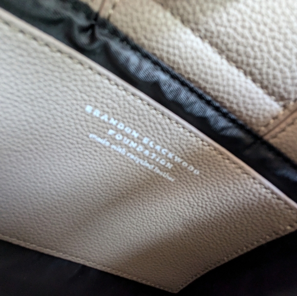 Brandon Blackwood ESR Tote taupe recycled leather silver hardware - Picture 6 of 12